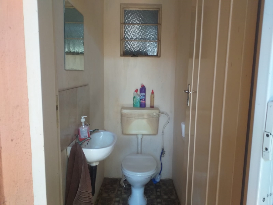 4 Bedroom Property for Sale in Mamogaleskraal AH North West